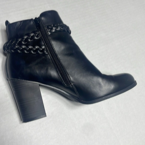American Eagle Outfitters Black Braided Ankle Boots 9 1/2 wide - Picture 3 of 12